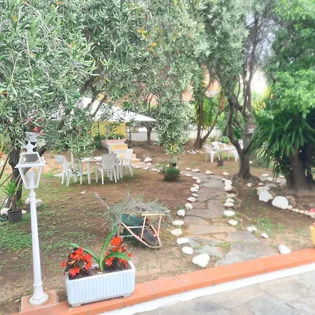 Felice Lägenhetshotell Loano